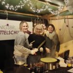 Erfolgreicher Crêpes-Stand des Elternbeirats beim Adventsmarkt